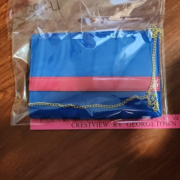 H & M Crossbody Purse Envelope has spot on pink see pics - Picture 9 of 10